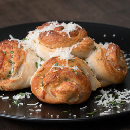 garlic-parmesan-biscuit-roll-ups-recipe-by-tasty-2479066.jpg