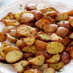 garlic-roasted-potatoes-2384239.jpg