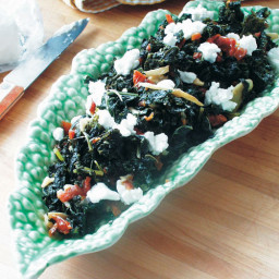 Garlicky Braised Kale with Sun-Dried Tomatoes