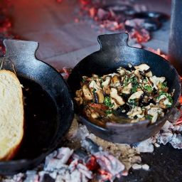 Garlicky Mushroom-Onion Toasts Recipe