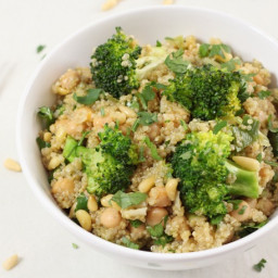 Garlicky quinoa bowls with broccoli and chickpeas