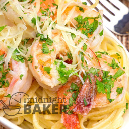Garlicky Shrimp Scampi with Herb Pasta