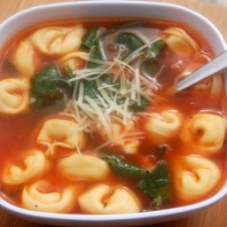 Garlicky Tortellini Soup with Tomato and Spinach