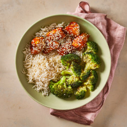 General Tso's Chicken With Rice & Tenderstem