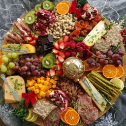 Get your Party Season Started with a Holiday Grazing Board!