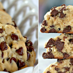  Giant Chocolate Chip Cookies 