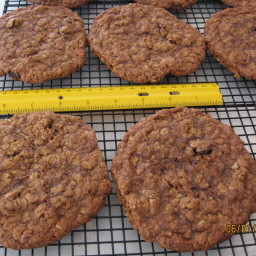 Giant Oatmeal-Spice Cookies
