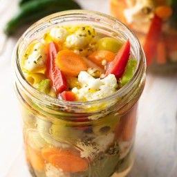 Giardiniera Pickled Vegetables (Refrigerator Pickles)