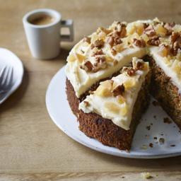 Ginger and walnut carrot cake