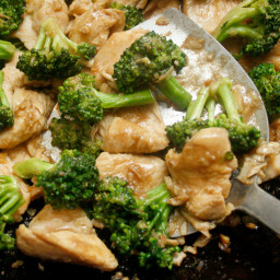 Ginger chicken and broccoli stir-ftry