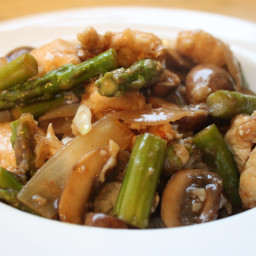 Ginger Chicken Stir-fry with Asparagus