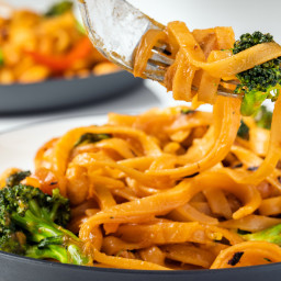 Ginger-Orange Broccoli and Noodles
