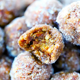 Gingerbread Energy Balls (raisins, dates, and pecans)