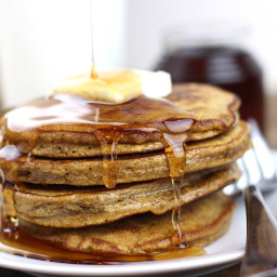 gingerbread-pancakes-with-cinnamon-syrup-1356914.jpg