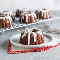 Gingerbread-Pear Miniature Bundt Cakes