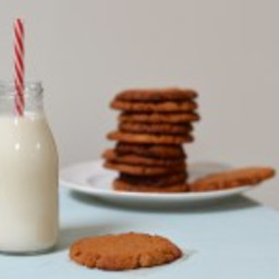 Gingernut Cookies (4 ingredients)