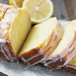 glazed-lemon-pound-cake-loaf-2240487.jpg
