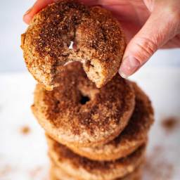 Gluten-free baked cinnamon doughnuts