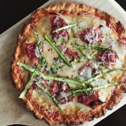 {Gluten-Free} Pizza with Ham and Asparagus