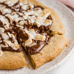 Gluten-Free S'mores Pizza