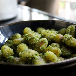 Gnocchi with homemade green pesto
