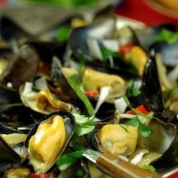 goan-warm-mussel-salad-tisru-2.jpg