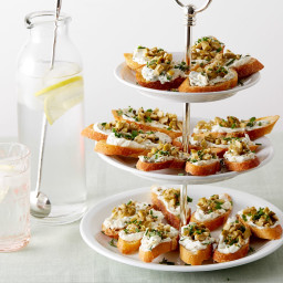 Goat Cheese Toasts