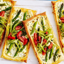 Goat's cheese and asparagus tart
