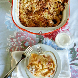 Grandma Mary's Apple Crisp with Sweet Biscuit Topping