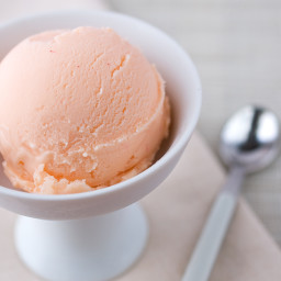 grapefruit-curd-ice-cream-1681093.jpg