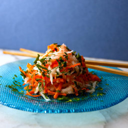 Grated Carrot, Kohlrabi and Radish Salad