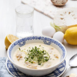 Greek egg and lemon soup with chicken