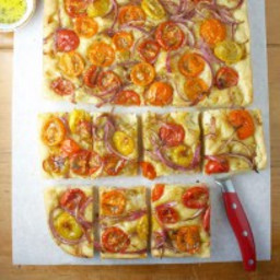 Greek Flatbread with Tomatoes and Onions (Ladenia)