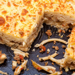 Greek Pastitsio recipe (Baked Greek Lasagna with Meat Sauce and Béchamel)