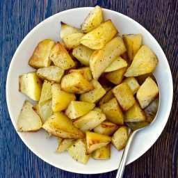 Greek Roasted Potatoes with Lemon and Garlic- Patates Fournou