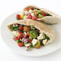 greek-salad-pita-sandwiches-8.jpg