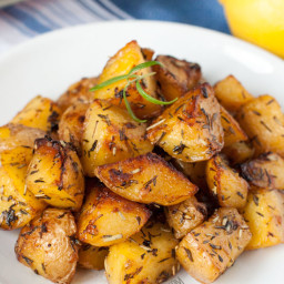 Greek Style Roasted Potatoes (naturally gluten-free, vegan)