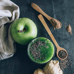 Green Apple and Chia Seed Colon Detox Smoothie