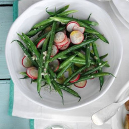 Green beans and radishes with shallot dressing
