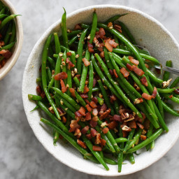 Green Beans with Bacon is the Perfect Healthy Side Dish for Fall