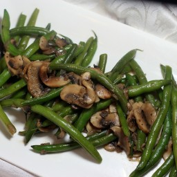 Green Beans with Mushrooms and Shallots