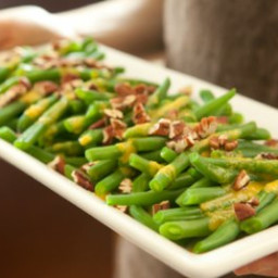 Green Beans with Pecans and Clementine Dressing