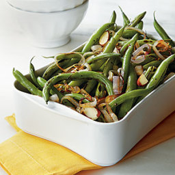 green-beans-with-toasted-almonds-and-lemon-1311582.jpg