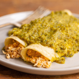 Green Enchiladas with Chicken and Cheese (Enchiladas Verdes)