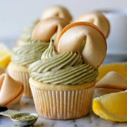 Green Tea Cupcakes with Matcha Cream Cheese Frosting