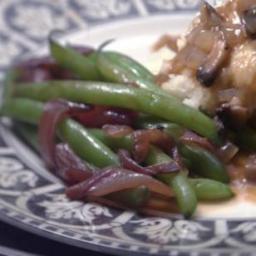 Green Beans with Caramelized Red Onions
