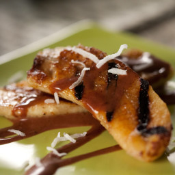 Grilled Bananas with Mexican Chocolate Sauce