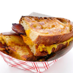 Grilled Cheese With Bacon and Thousand Island Dressing