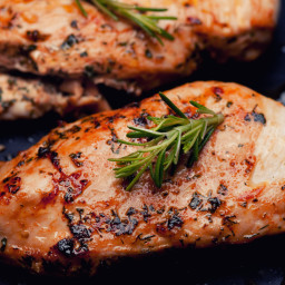 grilled-chicken-breast-with-garlic--2.jpg