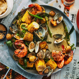 grilled-clambake-recipe-epicurious-2814487.jpg